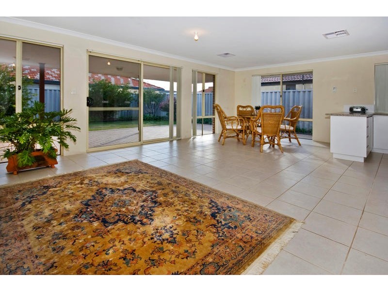21 Sycamore Avenue, South Lake WA 6164
