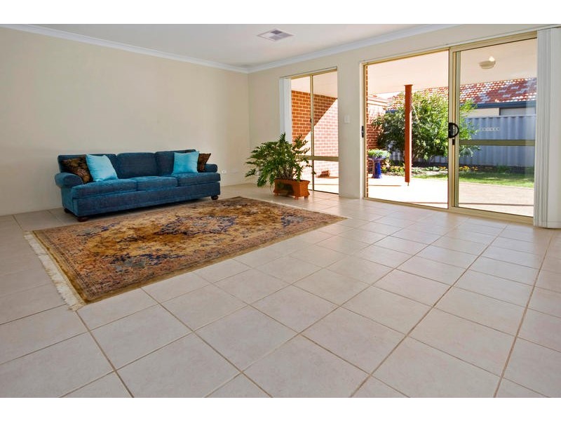 21 Sycamore Avenue, South Lake WA 6164