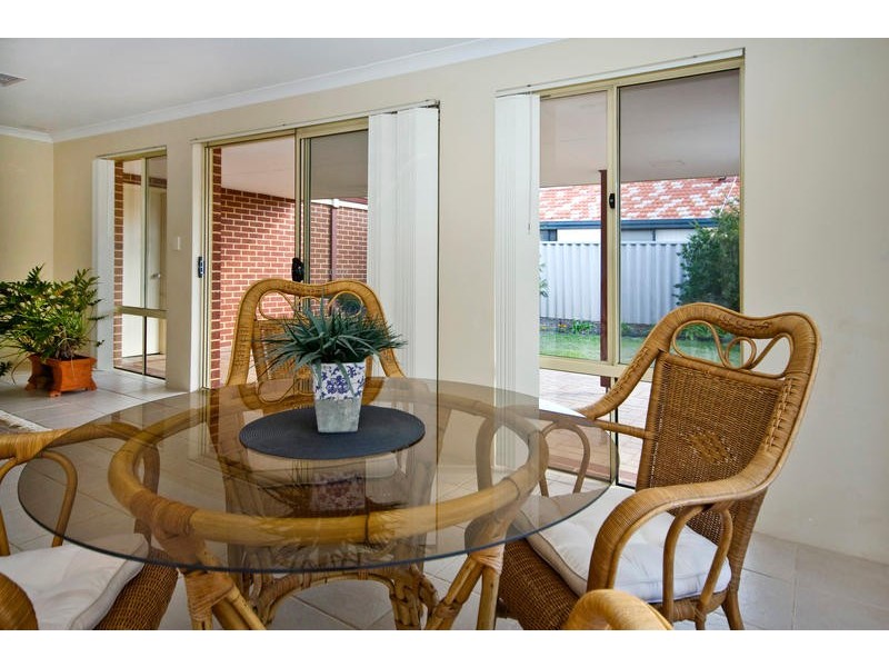 21 Sycamore Avenue, South Lake WA 6164