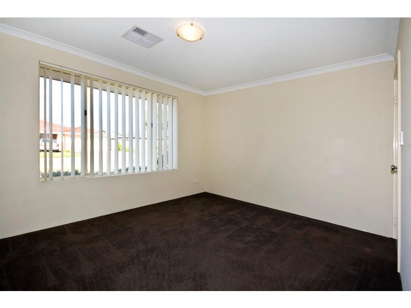 21 Sycamore Avenue, South Lake WA 6164