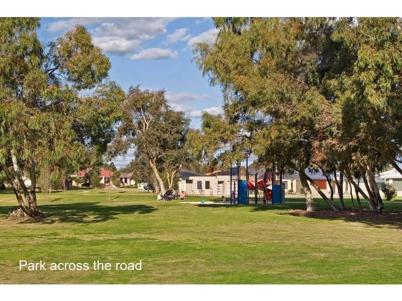21 Sycamore Avenue, South Lake WA 6164