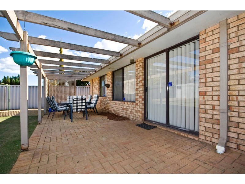 12 Jindabyne Heights, South Lake WA 6164