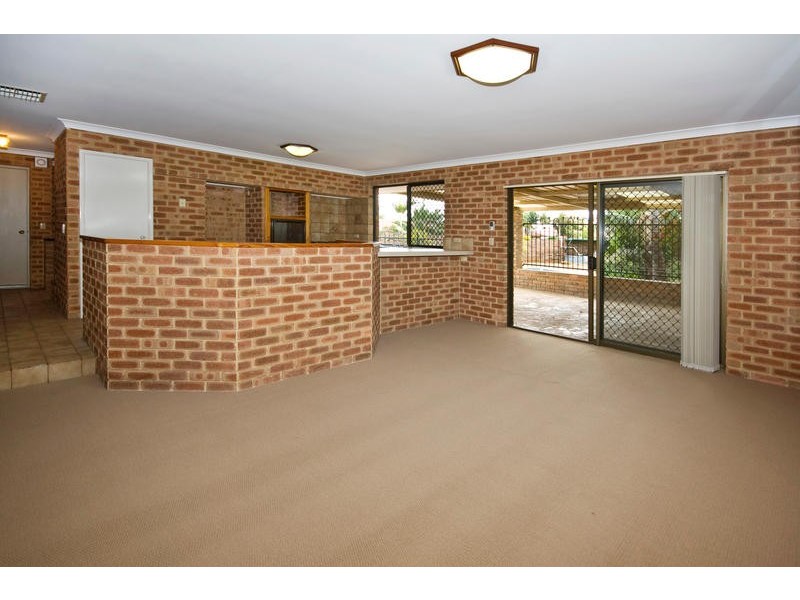 9 Iris Place, Yangebup WA 6164