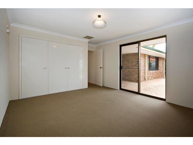 9 Iris Place, Yangebup WA 6164