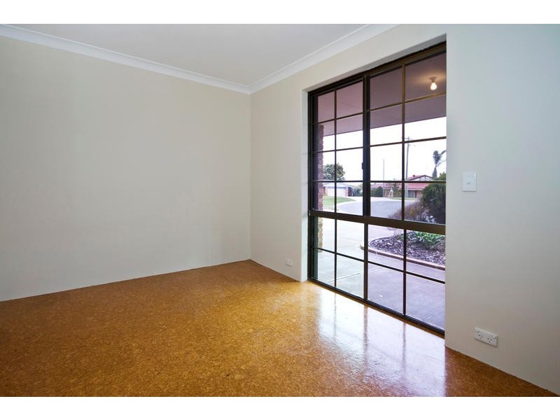 9 Iris Place, Yangebup WA 6164