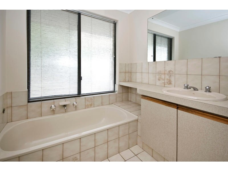 9 Iris Place, Yangebup WA 6164