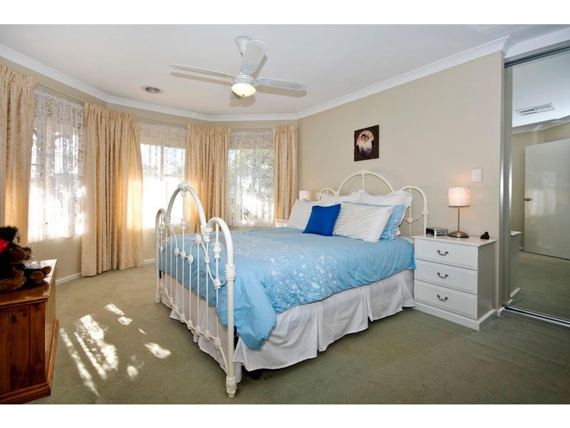 14 Poinsettia Grove, South Lake WA 6164