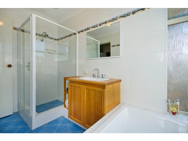 14 Poinsettia Grove, South Lake WA 6164