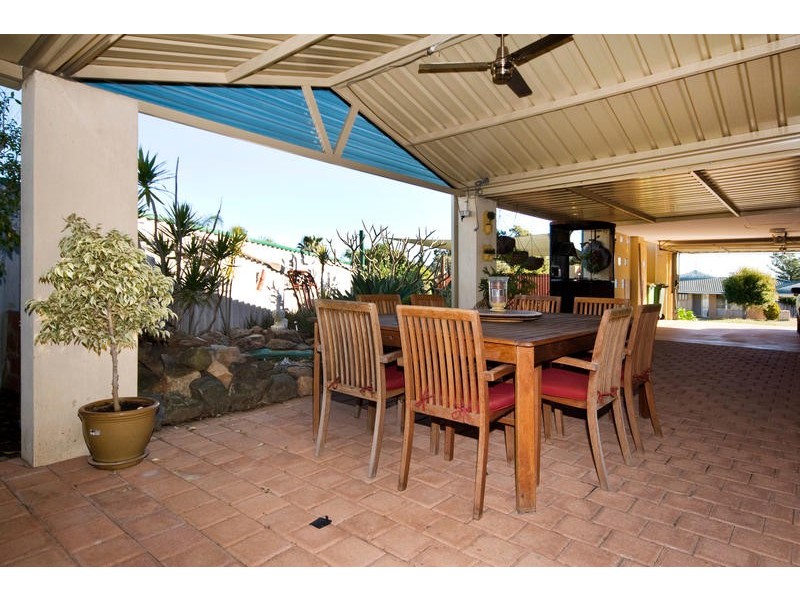 2 Bloodwood Circle, South Lake WA 6164