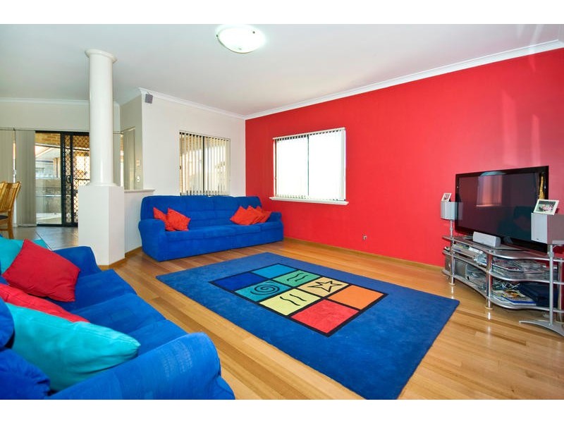21 Zlinya Circle, Spearwood WA 6163