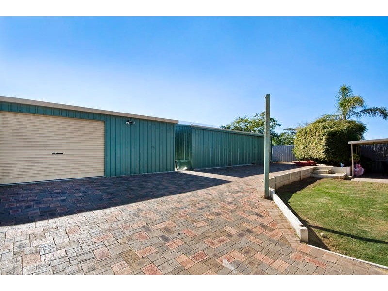 115 Elderberry Drive, South Lake WA 6164