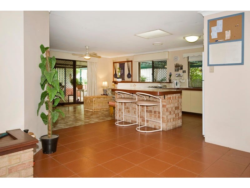 6 Bundy Court, South Lake WA 6164