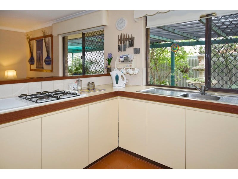 6 Bundy Court, South Lake WA 6164