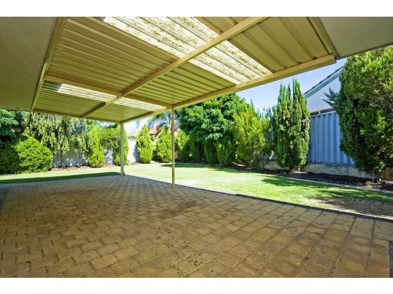 4 Itea Place, South Lake WA 6164