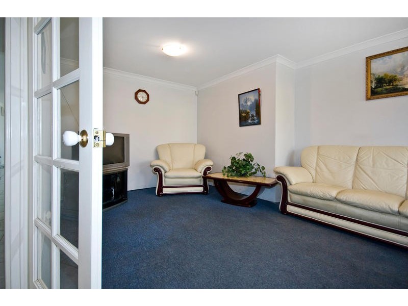15 Provincial Mews, Bibra Lake WA 6163