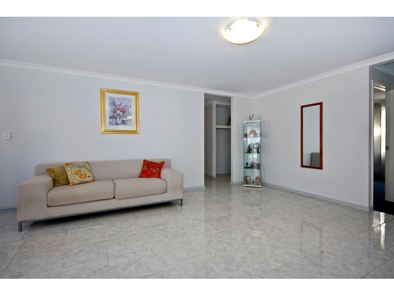 15 Provincial Mews, Bibra Lake WA 6163