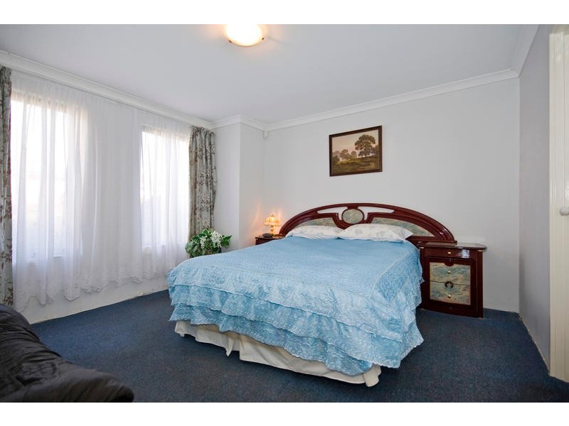 15 Provincial Mews, Bibra Lake WA 6163