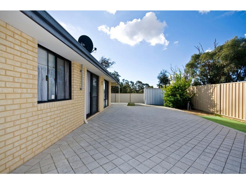 15 Provincial Mews, Bibra Lake WA 6163