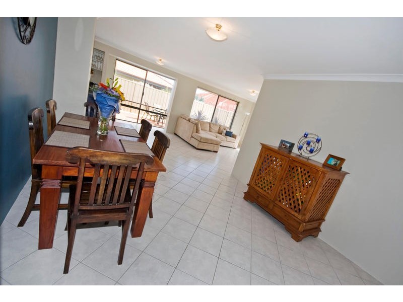 3 Beroona Way, South Lake WA 6164