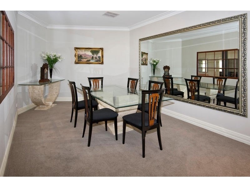 124 Foxton Drive, Oakford WA 6121