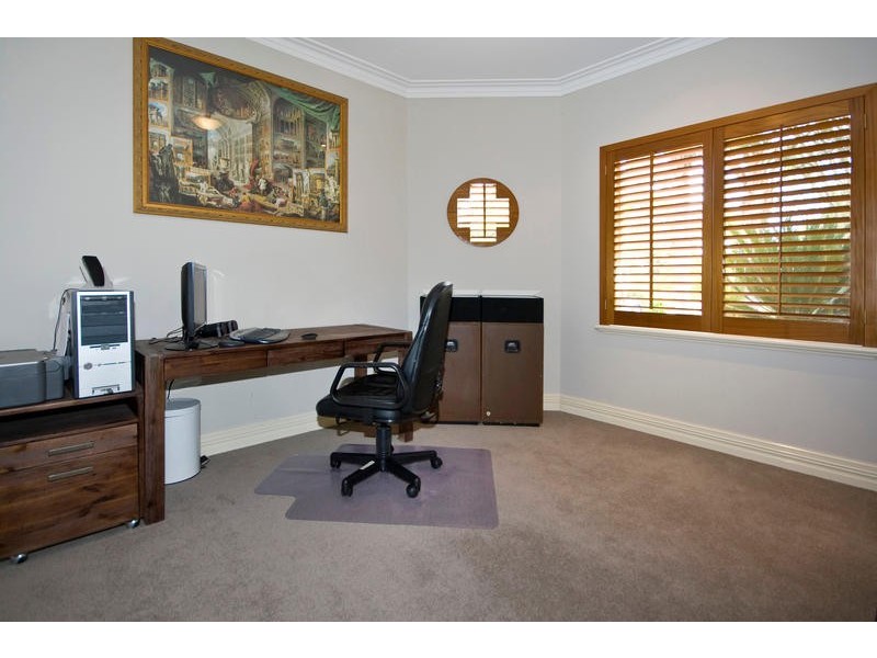 124 Foxton Drive, Oakford WA 6121