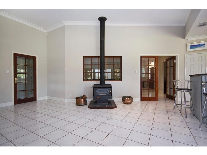 124 Foxton Drive, Oakford WA 6121