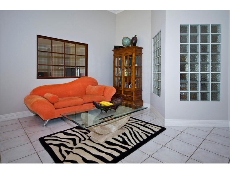 124 Foxton Drive, Oakford WA 6121