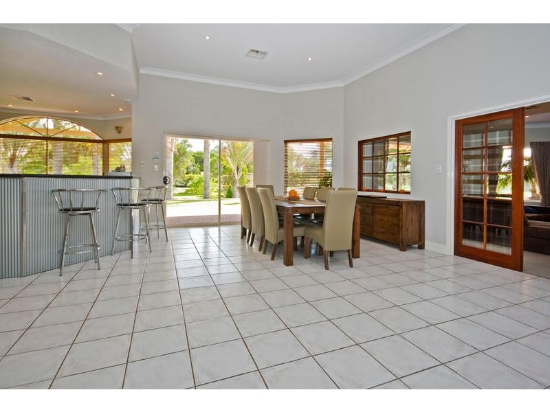 124 Foxton Drive, Oakford WA 6121