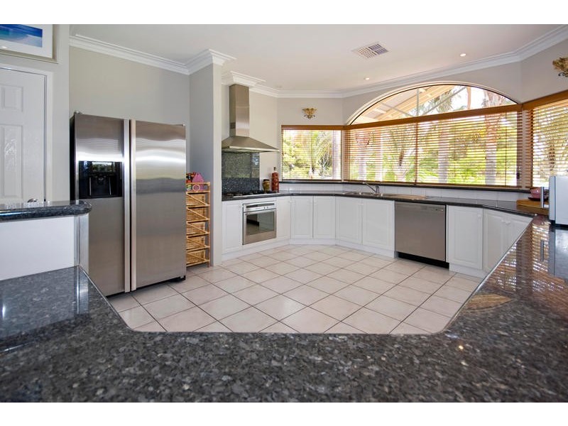 124 Foxton Drive, Oakford WA 6121