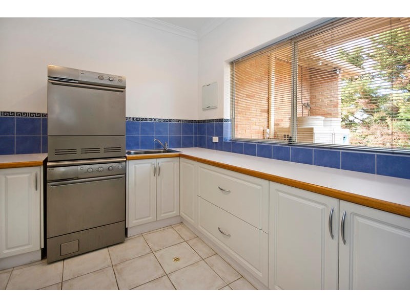 124 Foxton Drive, Oakford WA 6121