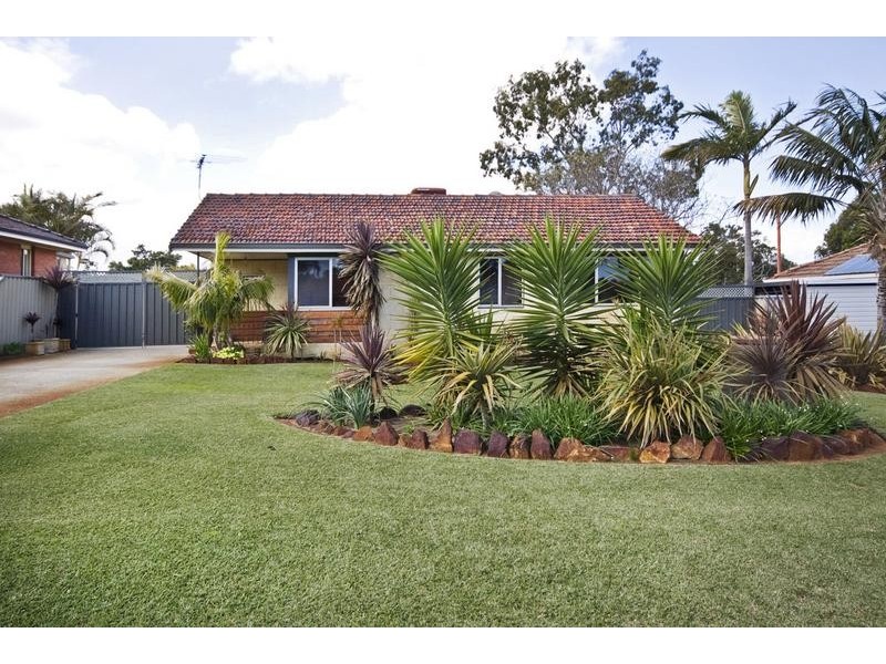 8 Escalus Street, Coolbellup WA 6163