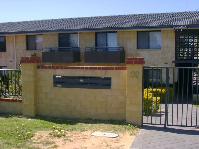 12/30 Lorraine Place, Hamilton Hill WA 6163