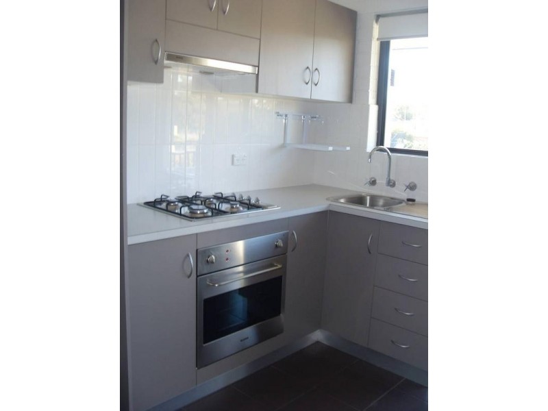 12/30 Lorraine Place, Hamilton Hill WA 6163