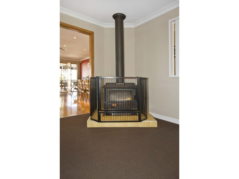 13 Larkspur Cross, Yangebup WA 6164