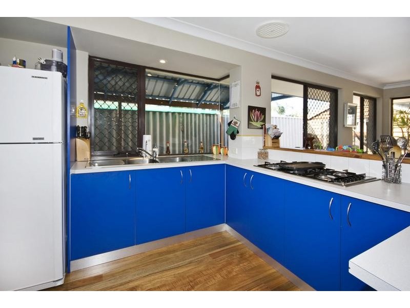 13 Larkspur Cross, Yangebup WA 6164