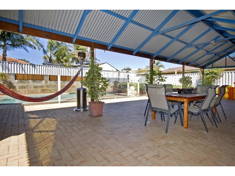 13 Larkspur Cross, Yangebup WA 6164