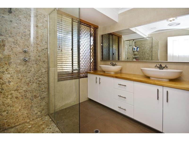 13 Larkspur Cross, Yangebup WA 6164