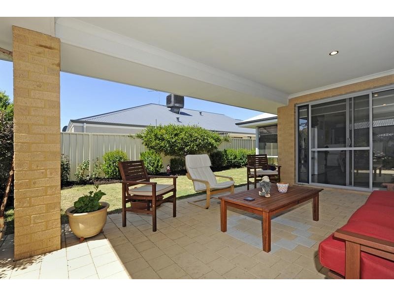 13 Normanby Bend, Success WA 6164