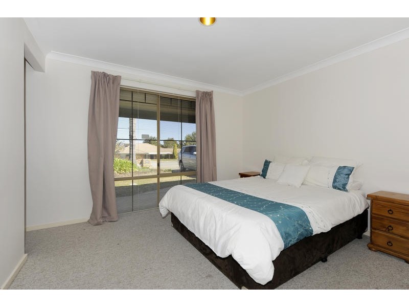 5 Zillner Close, South Lake WA 6164