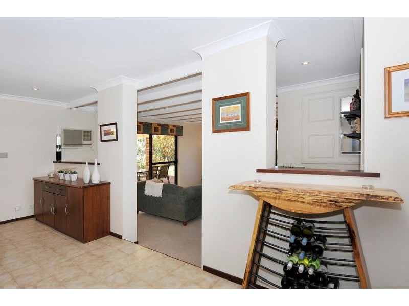 18 Earnshaw Loop, Leeming WA 6149