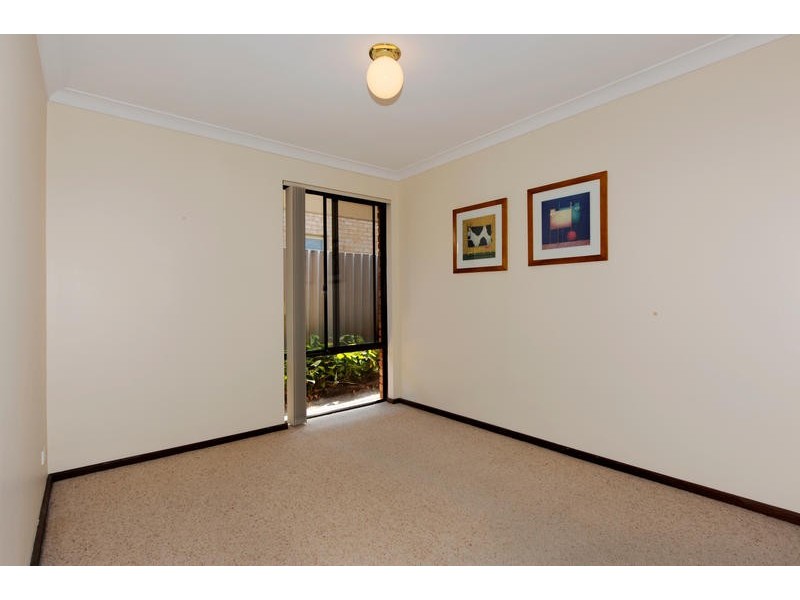 18 Earnshaw Loop, Leeming WA 6149