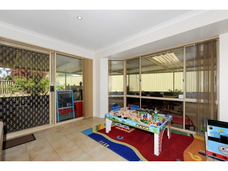 16 Wineberry Loop, South Lake WA 6164