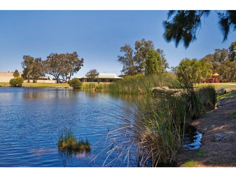 14 South Lake Drive, South Lake WA 6164
