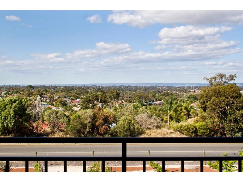 4/15 Giudice Way, Yangebup WA 6164