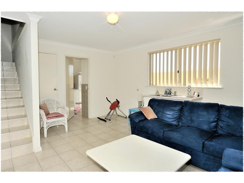 4/15 Giudice Way, Yangebup WA 6164