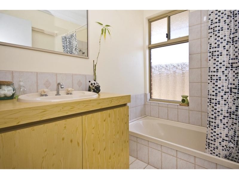 3 Minto Court, Success WA 6164