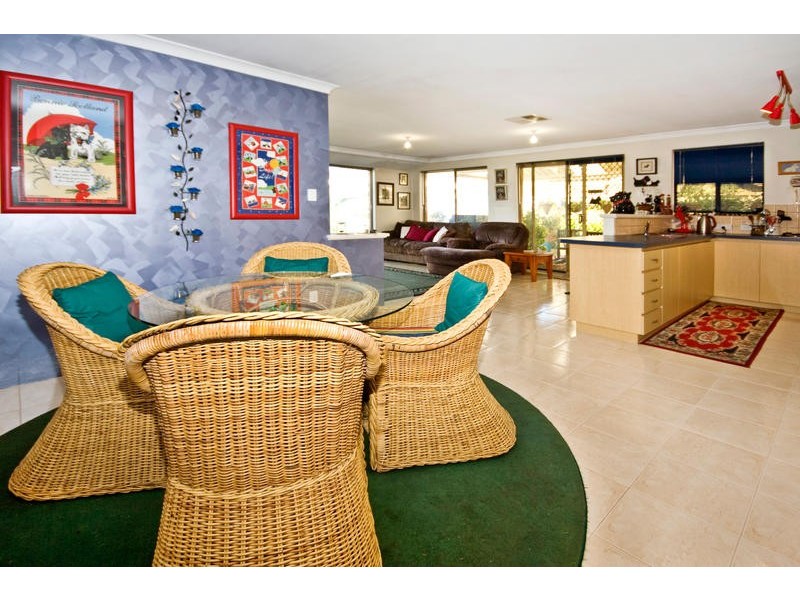 8 Colgrave Mews, South Lake WA 6164