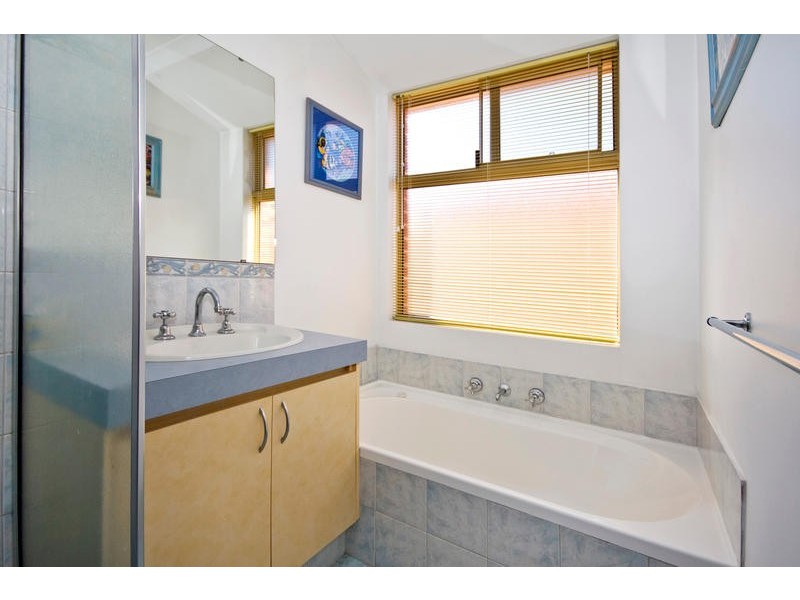 8 Colgrave Mews, South Lake WA 6164