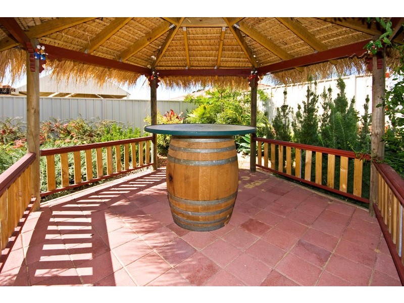 8 Colgrave Mews, South Lake WA 6164