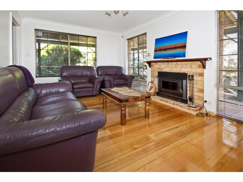 9 Catalpa Crescent, South Lake WA 6164